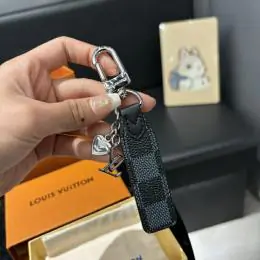 louis vuitton lv key holder and boucle de sac s_123b7a0